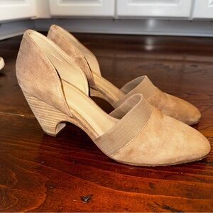 Eileen Fisher- Bailey Suede Classic Pump in Color Sienna. Size‎ 10